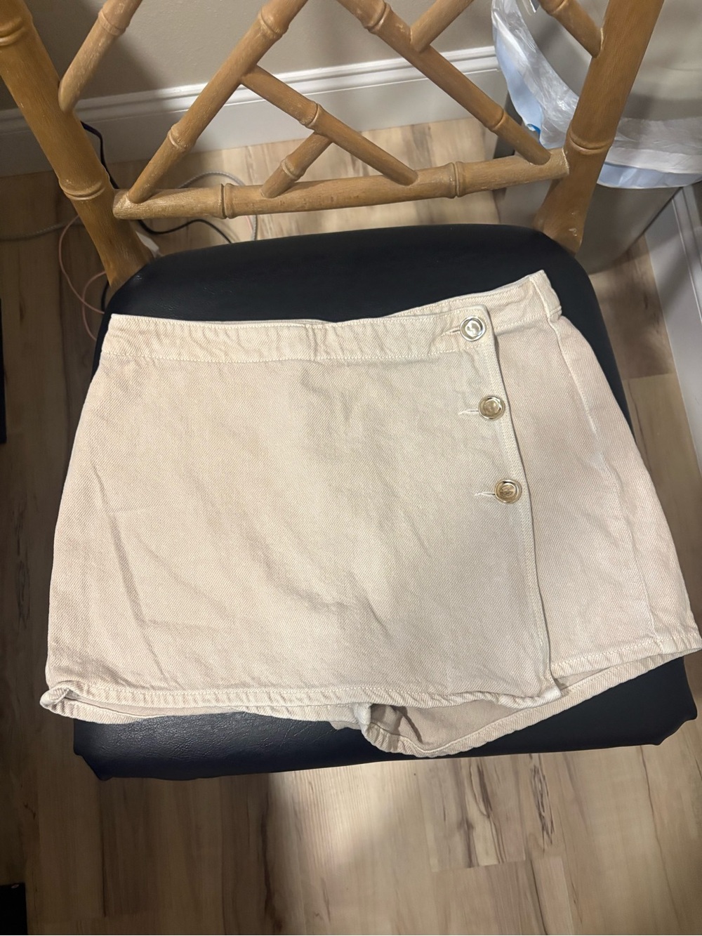 Zara Cream Side-Button Skort